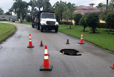Sinkhole in south Florida neighborhood